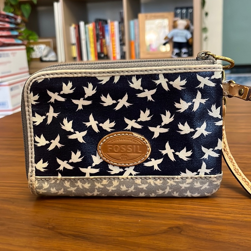 Fossil bird zip around wristlet wallet